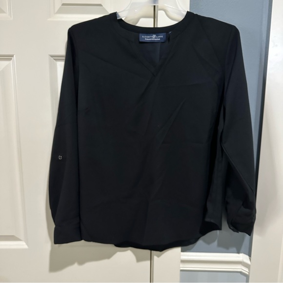 Women’s size 18W Elizabeth & Clarke Black Top with Roll Cuffa - Picture 1 of 2